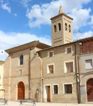 Iglesia de Bárboles, con su torre mudéjar. Foto: Ayuntamiento de Bárboles