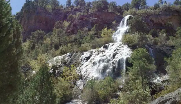 Salto de la Esteruela, Ruta por el Alto Tajo. Foto: Turismo en Guadalajara