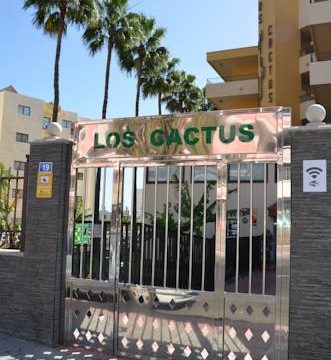 Los Cactus
