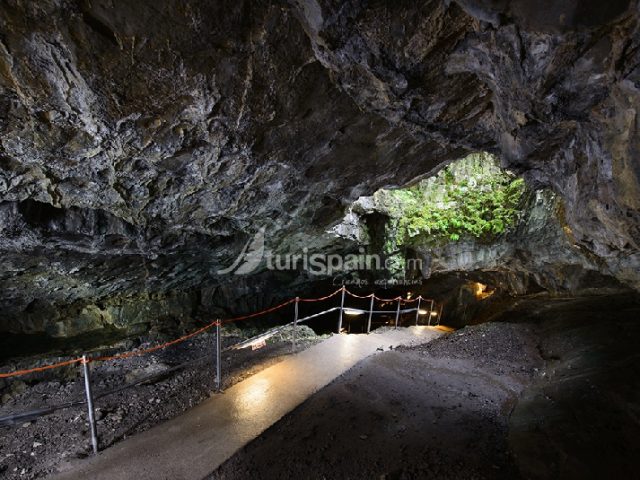 Cueva de Las Güixas