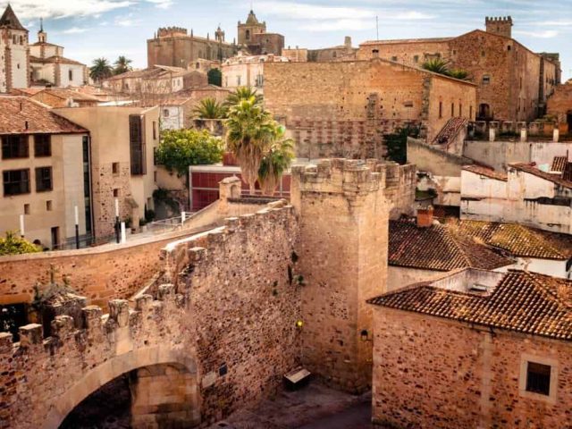 19 pueblos de Cáceres que esconden unos conjuntos históricos impresionantes